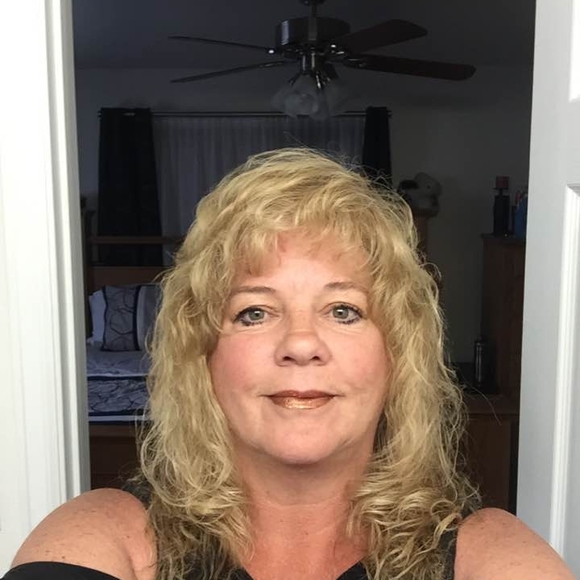 Meet your Posher, Rhonda - Picture 1 of 1